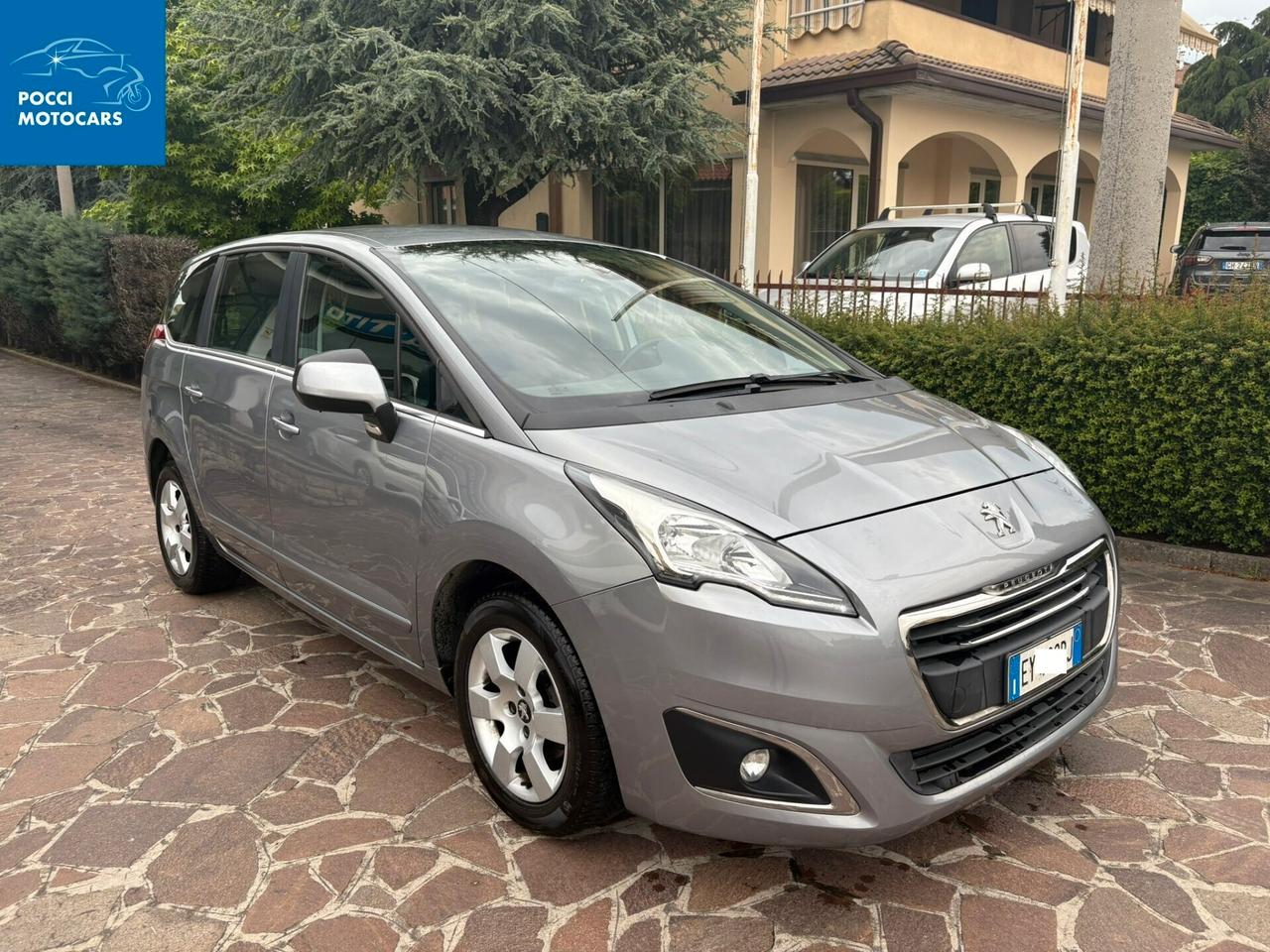 Peugeot 5008 BlueHDi 120 EAT6 S&S Active