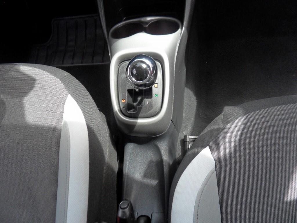 Toyota Aygo 1.0 VVT-i 69 CV 5 porte x-business MMT