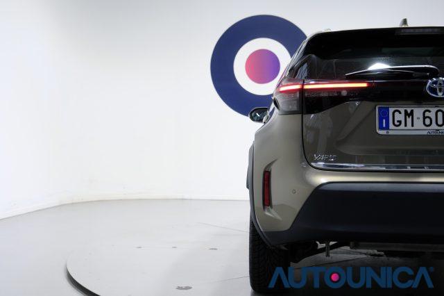 TOYOTA Yaris Cross 1.5 HYBRID E-CVT AWD-I 4x4 LOUNGE TETTO PANORAMA