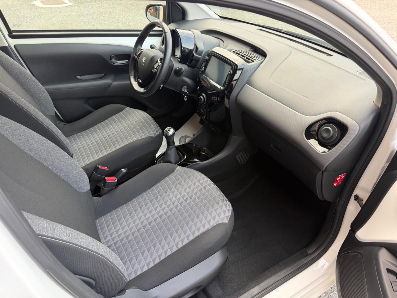 Peugeot 108 72cv 5 porte Allure