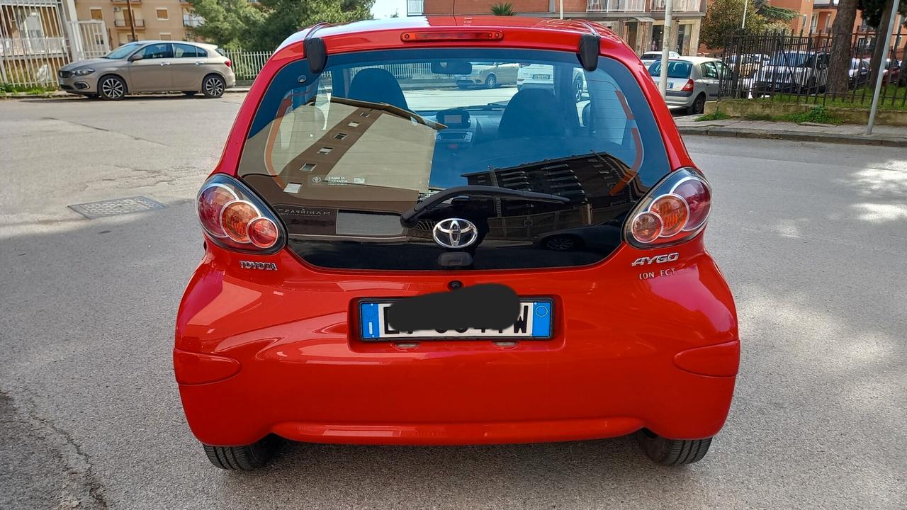 Toyota Aygo 1.0 12V VVT-i 3 porte Lounge Connect MMT