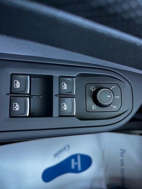 Volkswagen Golf VIII 2.0 tsi R 4motion 333cv dsg "AKRAPROVIC / TETTO APRIBILE / IQ LIGHT / ...