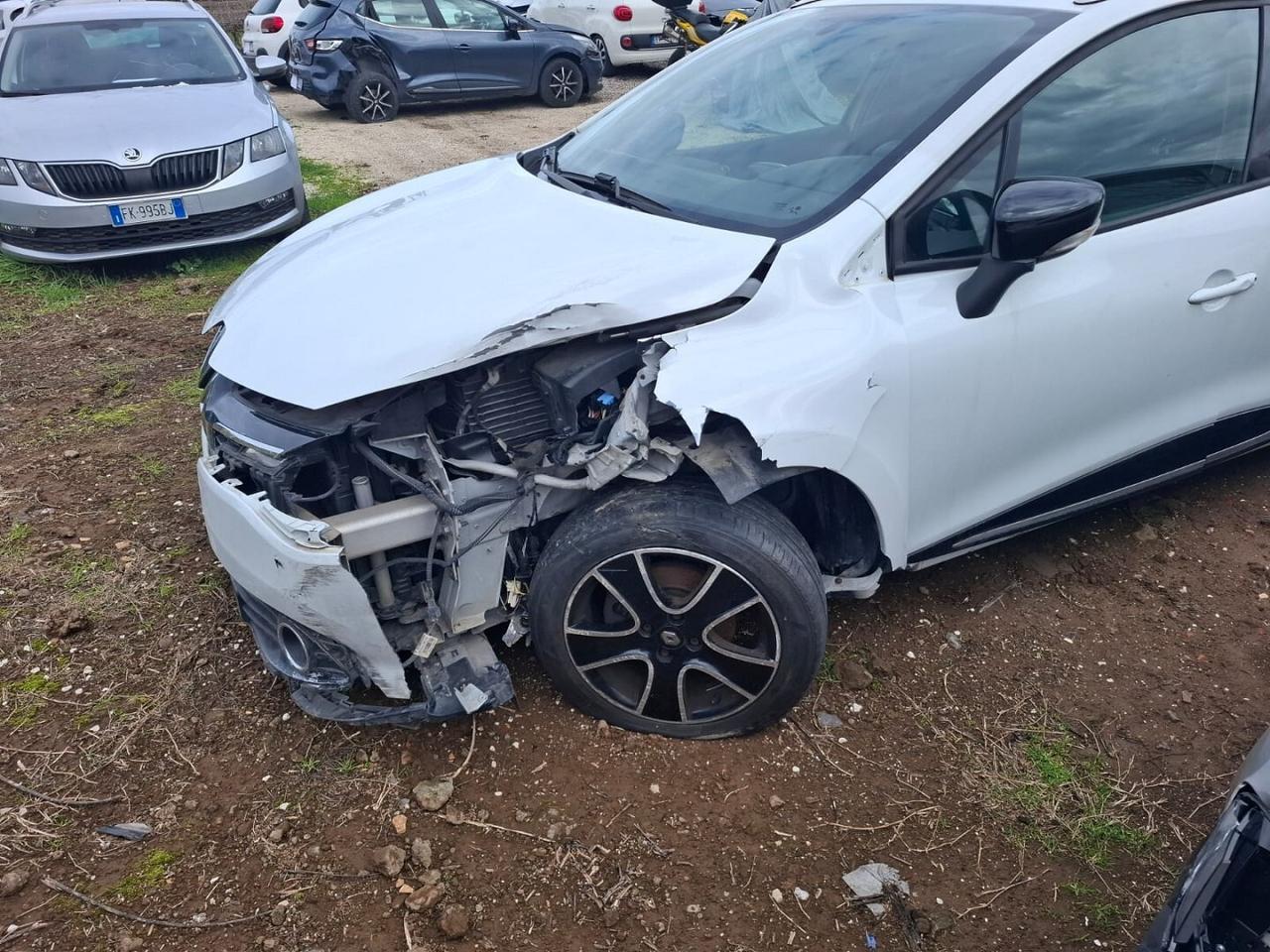 RENAULT CLIO SPORTER C.NATIONAL DCI SINISTRATA