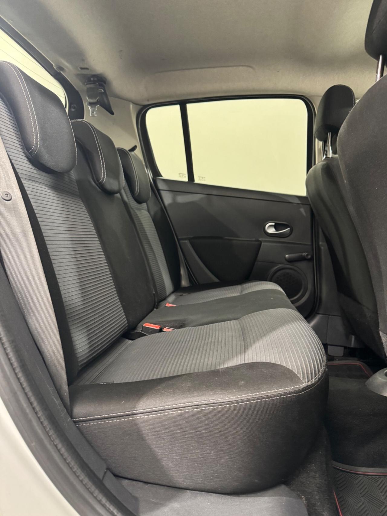 Renault Clio 1.5 dCi 90CV *NEOPATENTATI-NAVIGATORE*
