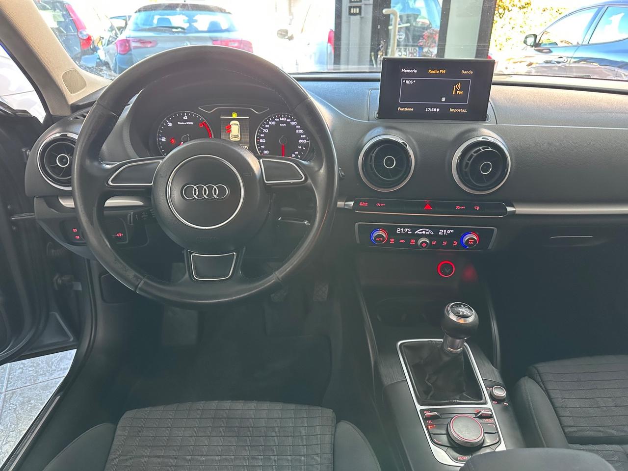 Audi A3 SPB 1.6 TDI clean diesel Ambition
