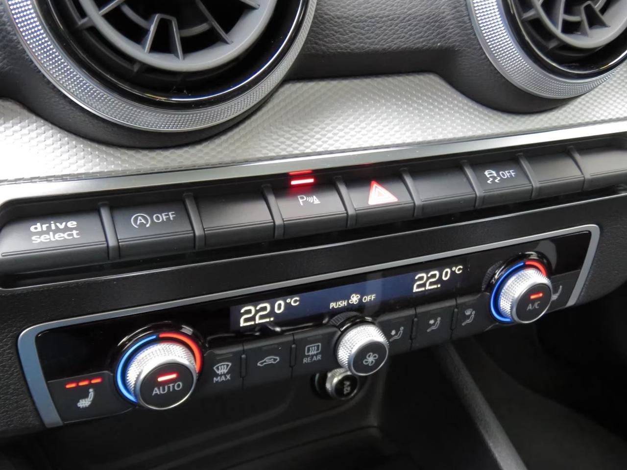 Audi Q2 35 TFSI S tronic line Edition Possibilità Noleggio no Scoring