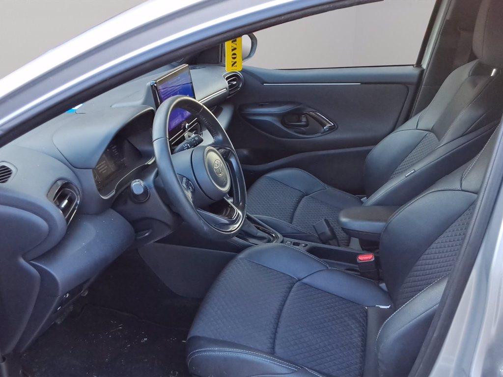 TOYOTA Yaris 1.5h 130 lounge del 2024