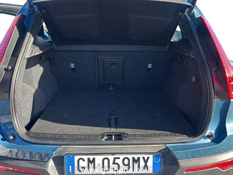 Volvo XC40 2023 2.0 b3 Ultimate Bright auto