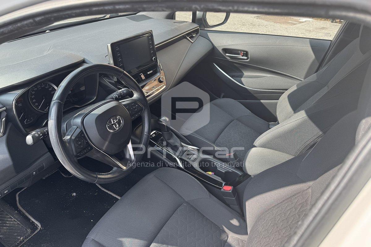TOYOTA Corolla 1.8 Hybrid Business