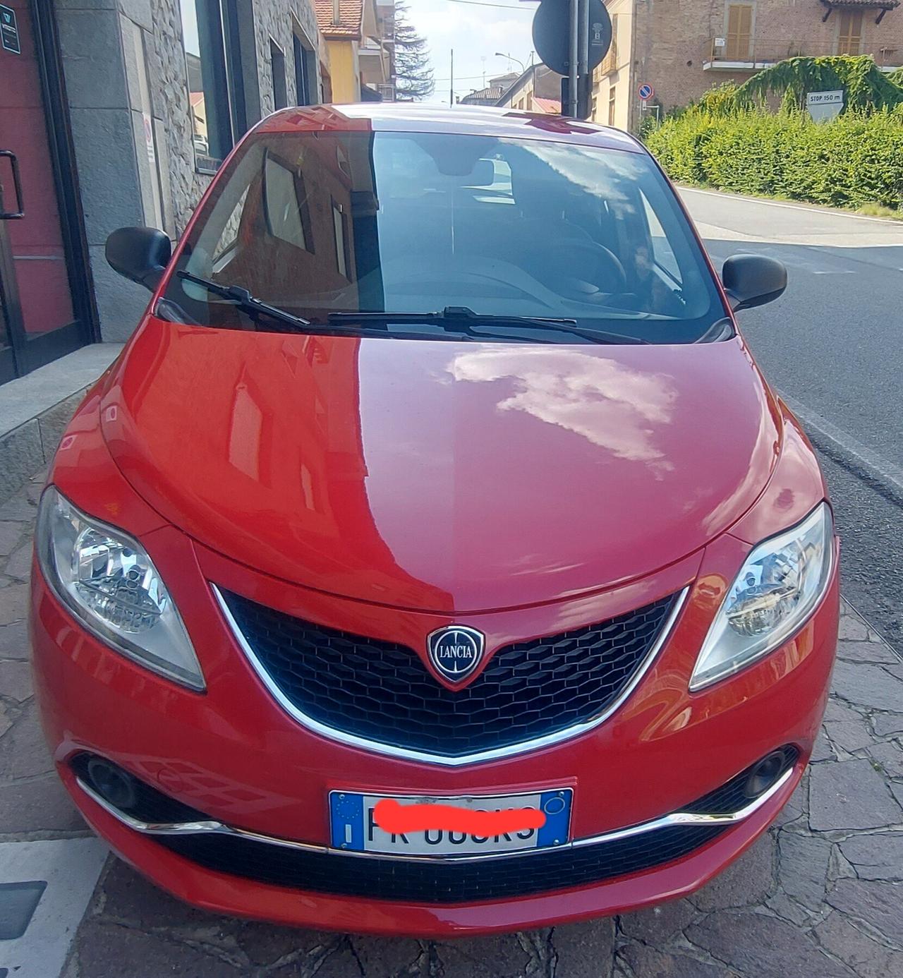 Lancia Ypsilon 1.2 69 CV 5 porte Silver