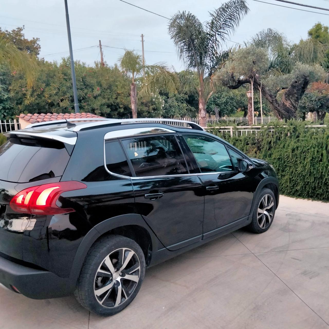 Peugeot 2008 BlueHDi 100 GT Line
