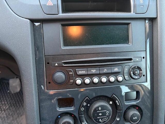 Peugeot 5008 1.6 HDi 115CV Active