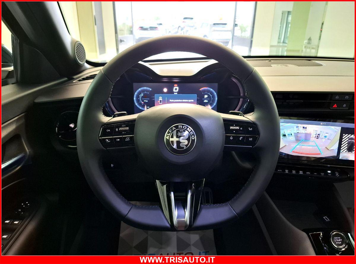 ALFA ROMEO Junior 1.2T Hybrid eDCT6 Speciale NEOPATENTATI IVATA