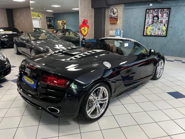 AUDI R8 Spyder 5.2 V10 FSI quattro R tronic
