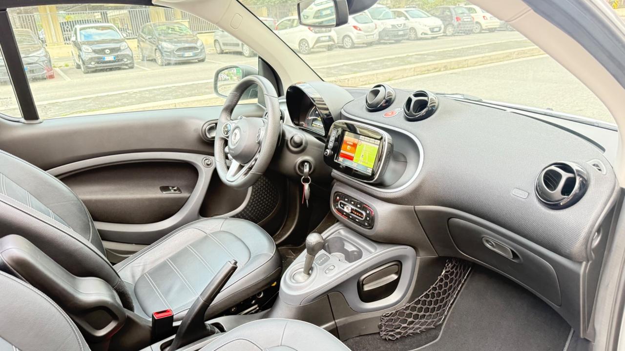 Smart ForTwo 90 0.9 T twinamic cabrio Prime led navi camera cerchi 16 PDC bluettoh pack sport