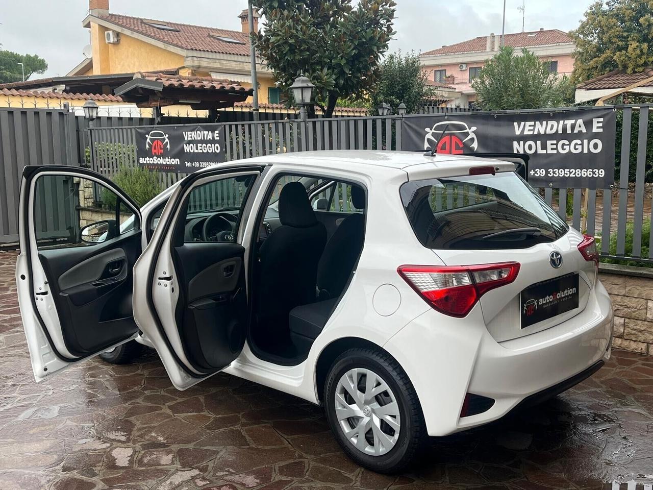 Toyota Yaris 1.5 Hybrid 5 porte Business ACTIVE adatta neopatentati