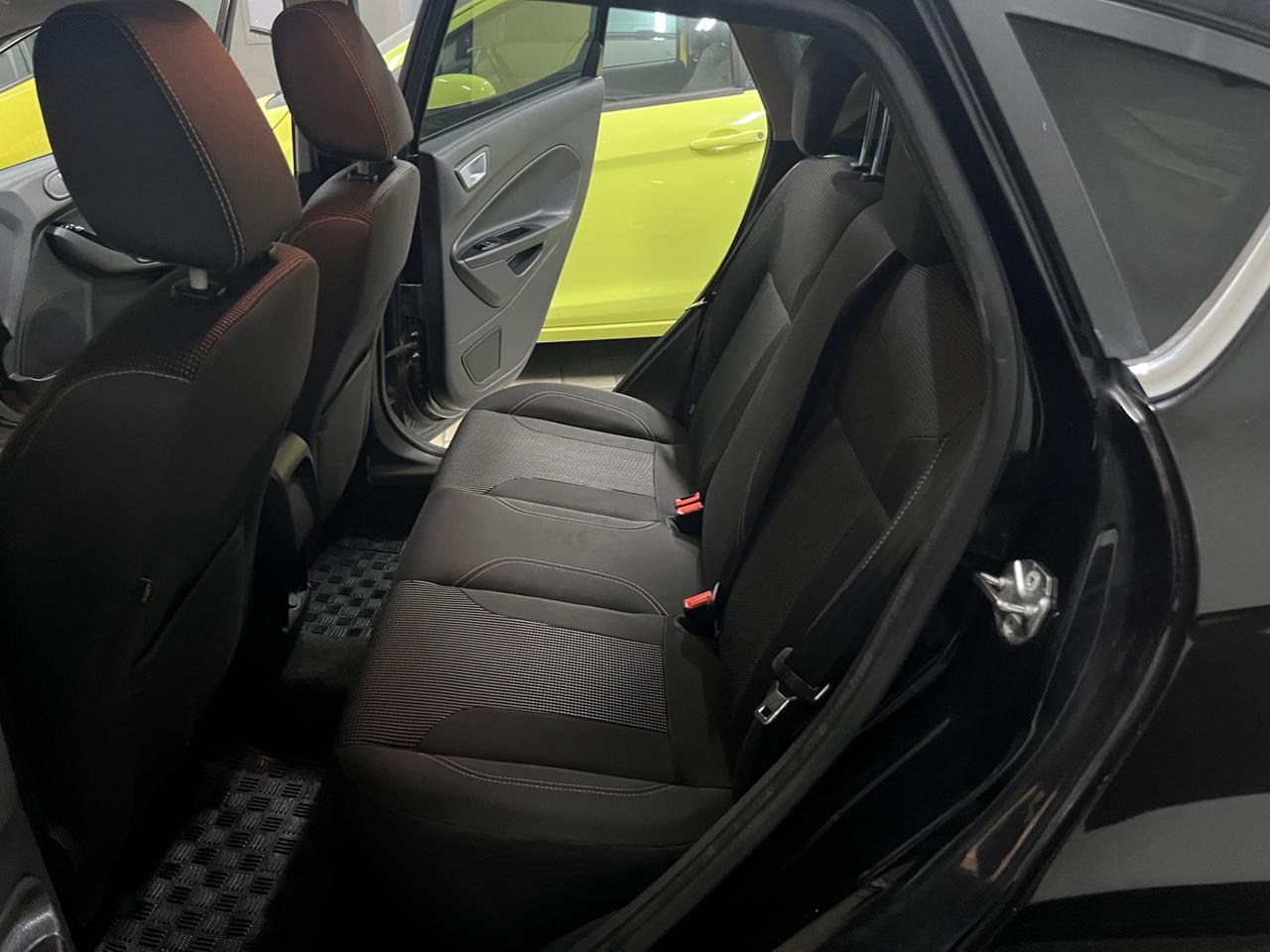 Ford Fiesta gpl titanium nav/led full 12/2016