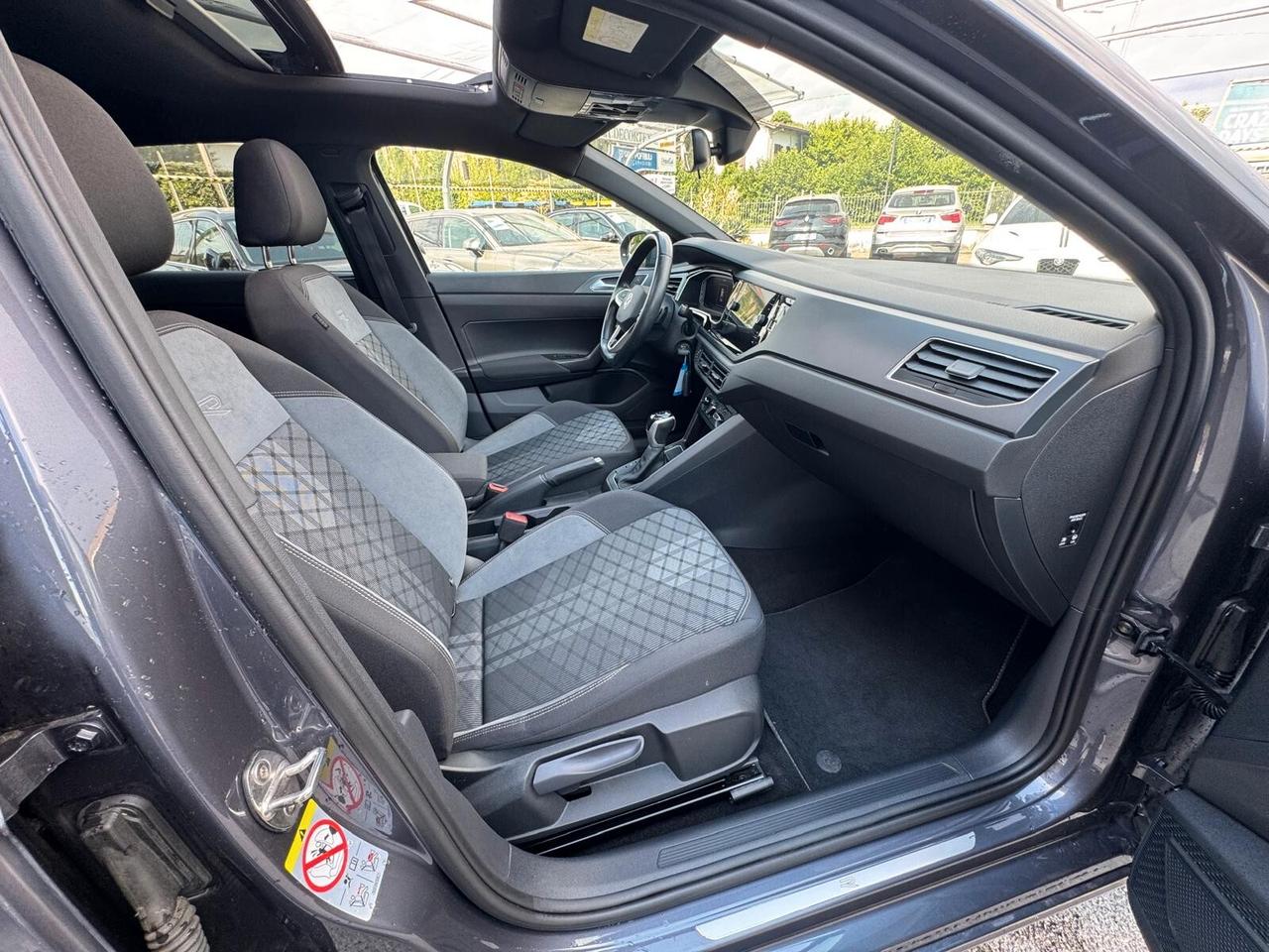 Volkswagen Taigo 1.0 TSI 110 CV DSG R-Line TETTO PANORAMICO