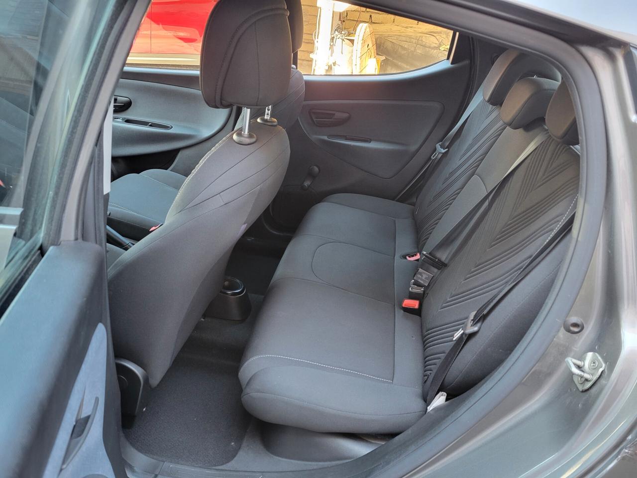 Lancia Ypsilon 1.0 Hybrid Gold 2023