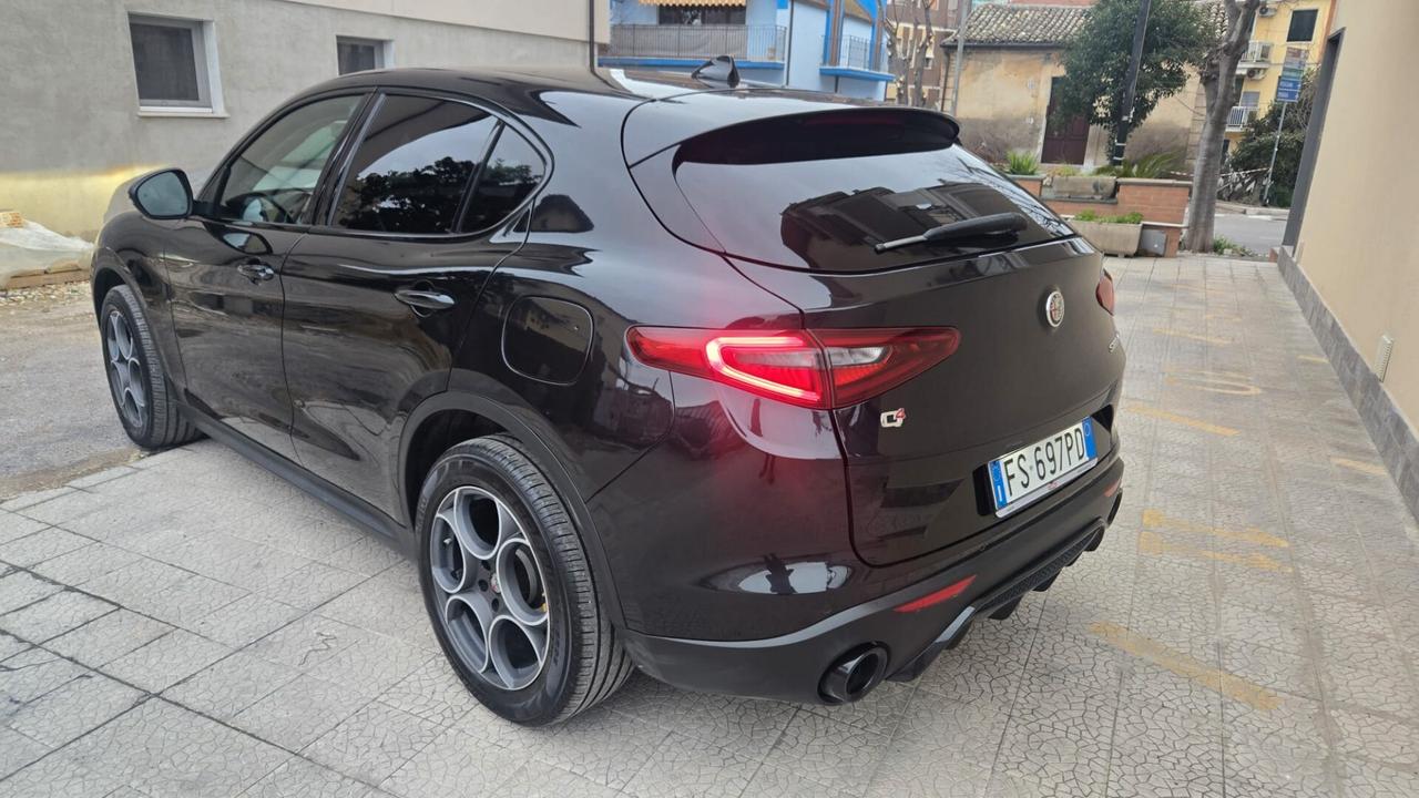 Alfa Romeo Stelvio 2.2 Turbodiesel 210 CV AT8 Q4 Executive