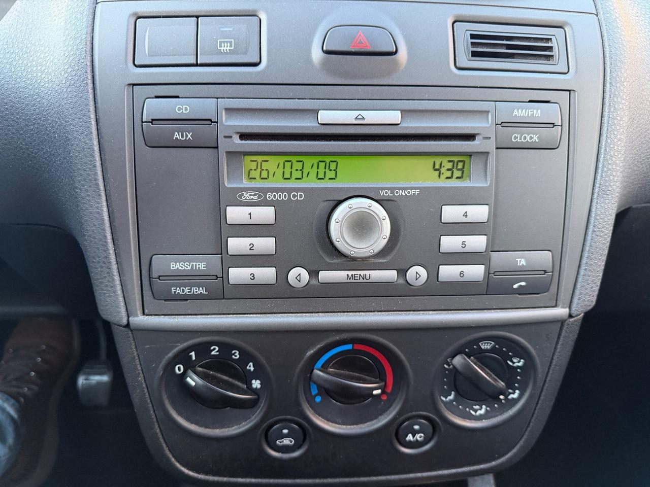 Ford Fiesta 1.2 16V 5p. Ghia Euro 4