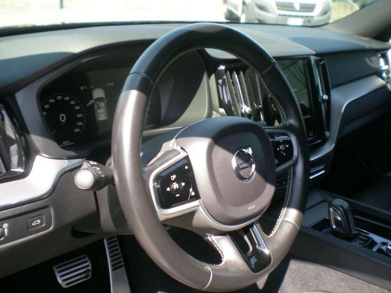 Volvo XC60 2.0 b4 R-design awd auto my20