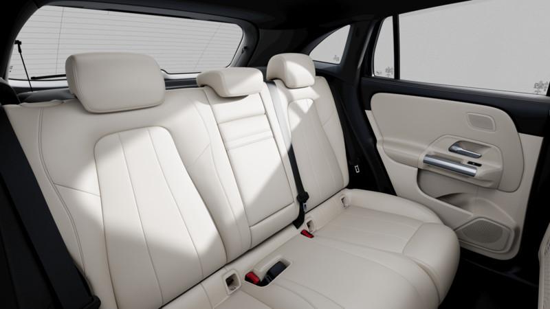 Mercedes-Benz EQA 250+ Street Edition