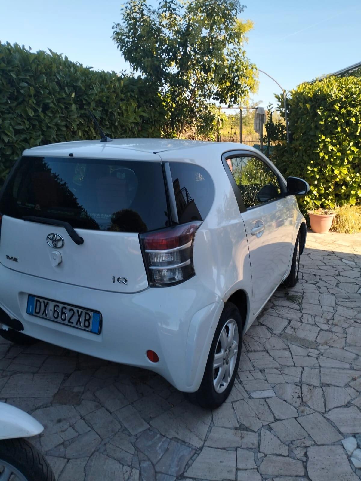 Toyota iQ 1.0 Multidrive automatica pelle cartier