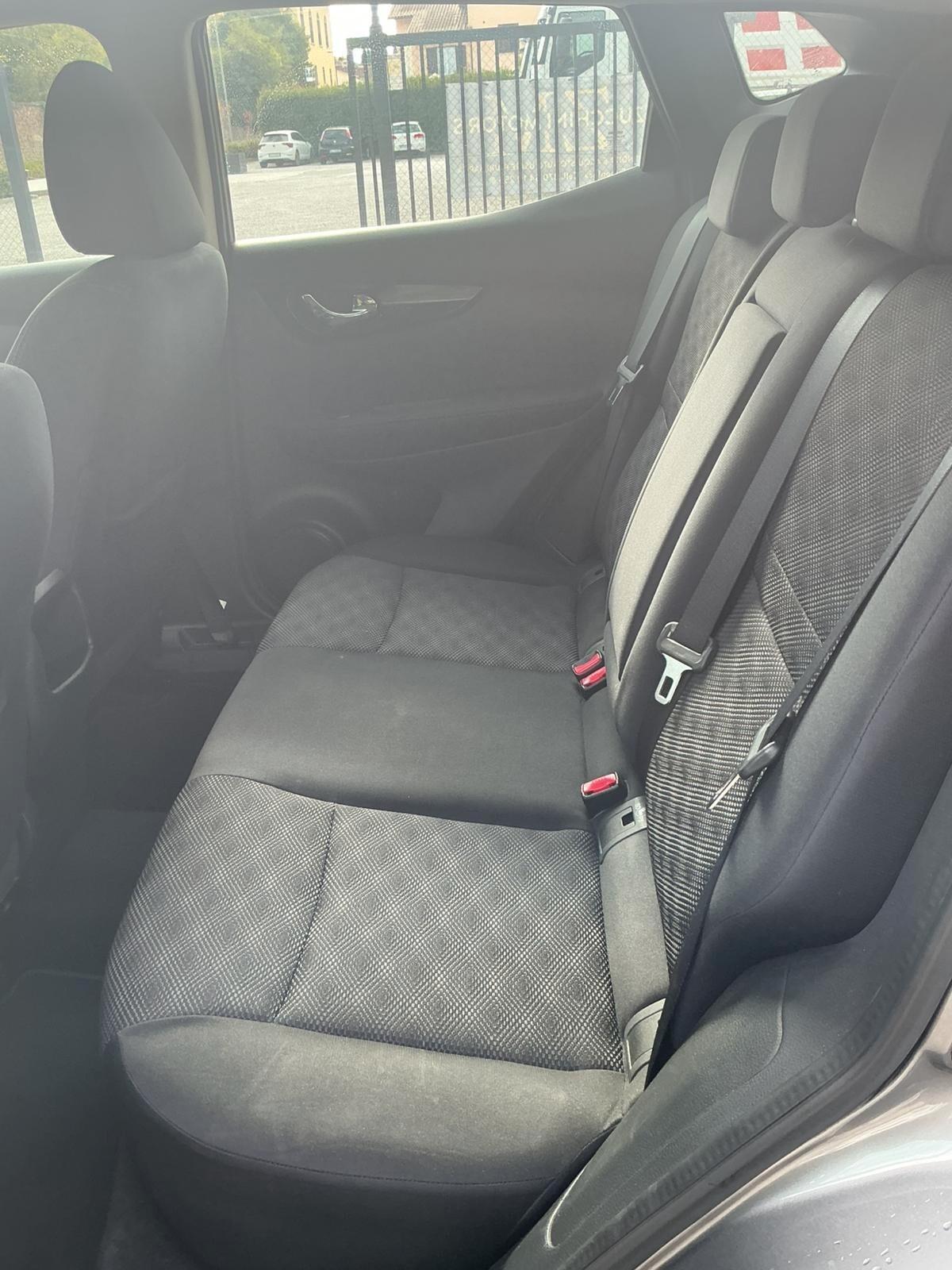 Nissan Qashqai 1.5 dCi N-Vision