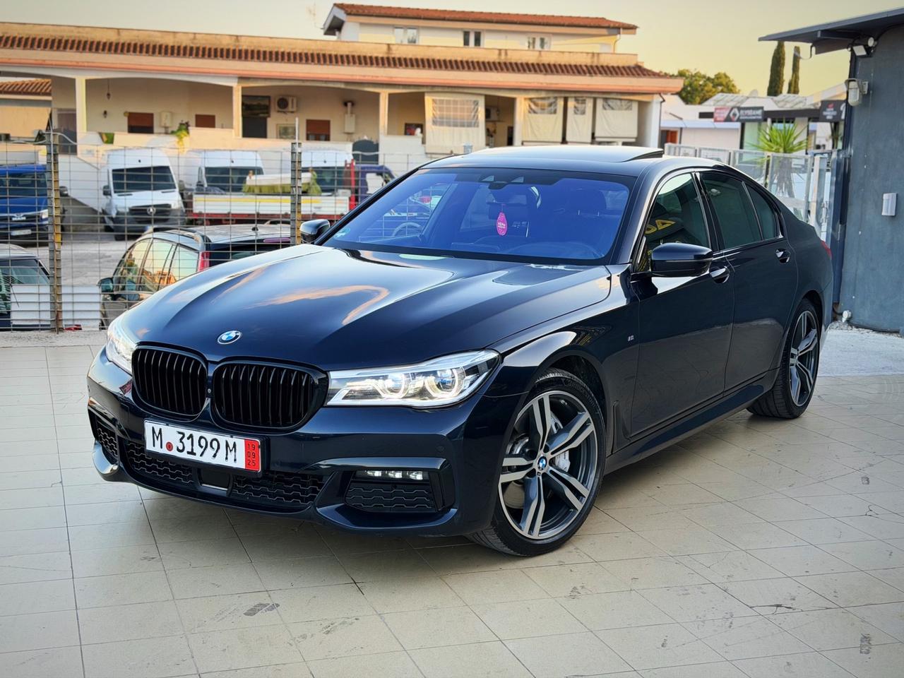 Bmw 750 750i xDrive Eccelsa Garanzia 12 Mesi