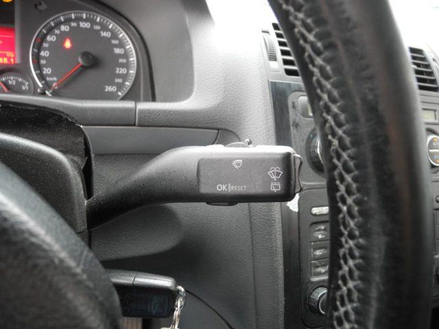 VOLKSWAGEN Touran 1.9 TDI 105cv -AUTOCARRO 5 POSTI- OK NEOPATENTATI