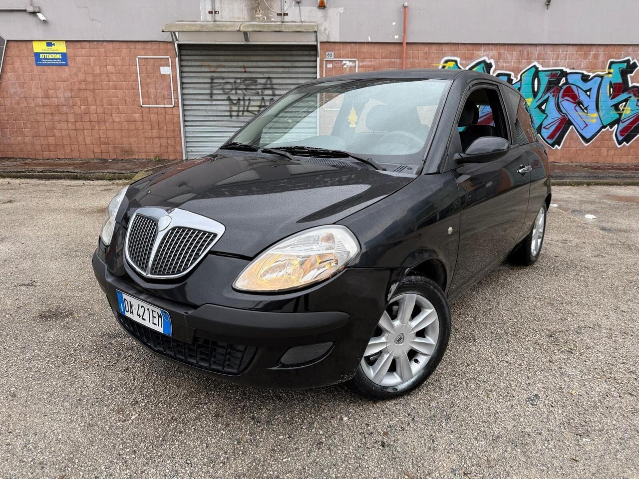 Lancia Ypsilon 1.2 Oro Giallo