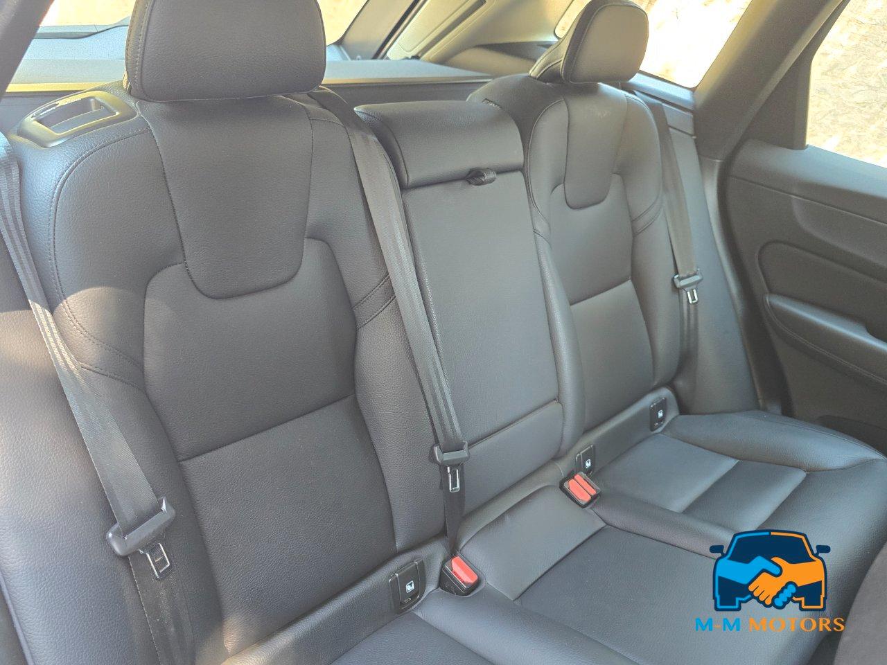 VOLVO XC60 N1 2.0 B4 d Plus Bright awd auto