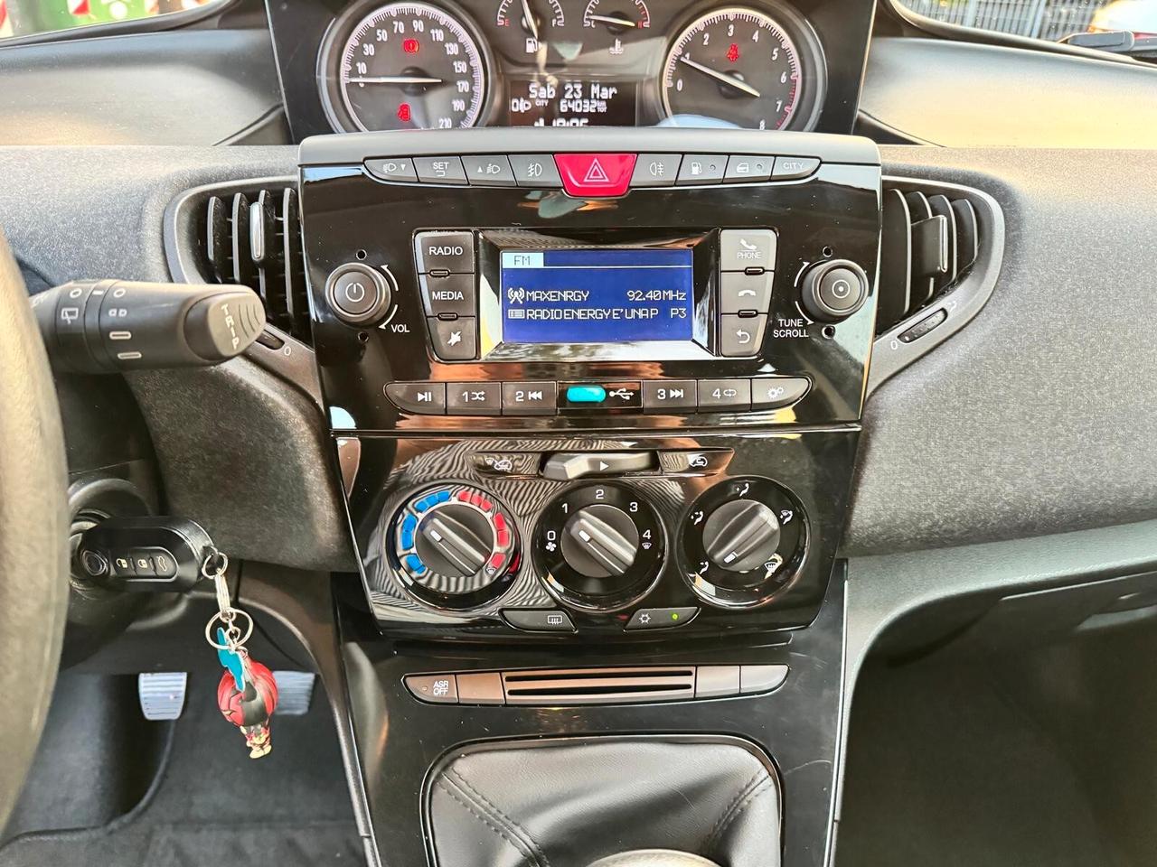 Lancia Ypsilon 0.9 T.AIR 84CV METANO
