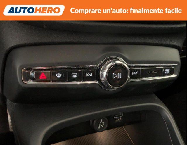 VOLVO XC40 T4 Geartronic R-design