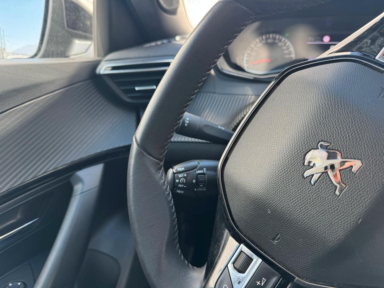 Peugeot 2008 1.2 PureTech 130cv S&S Allure