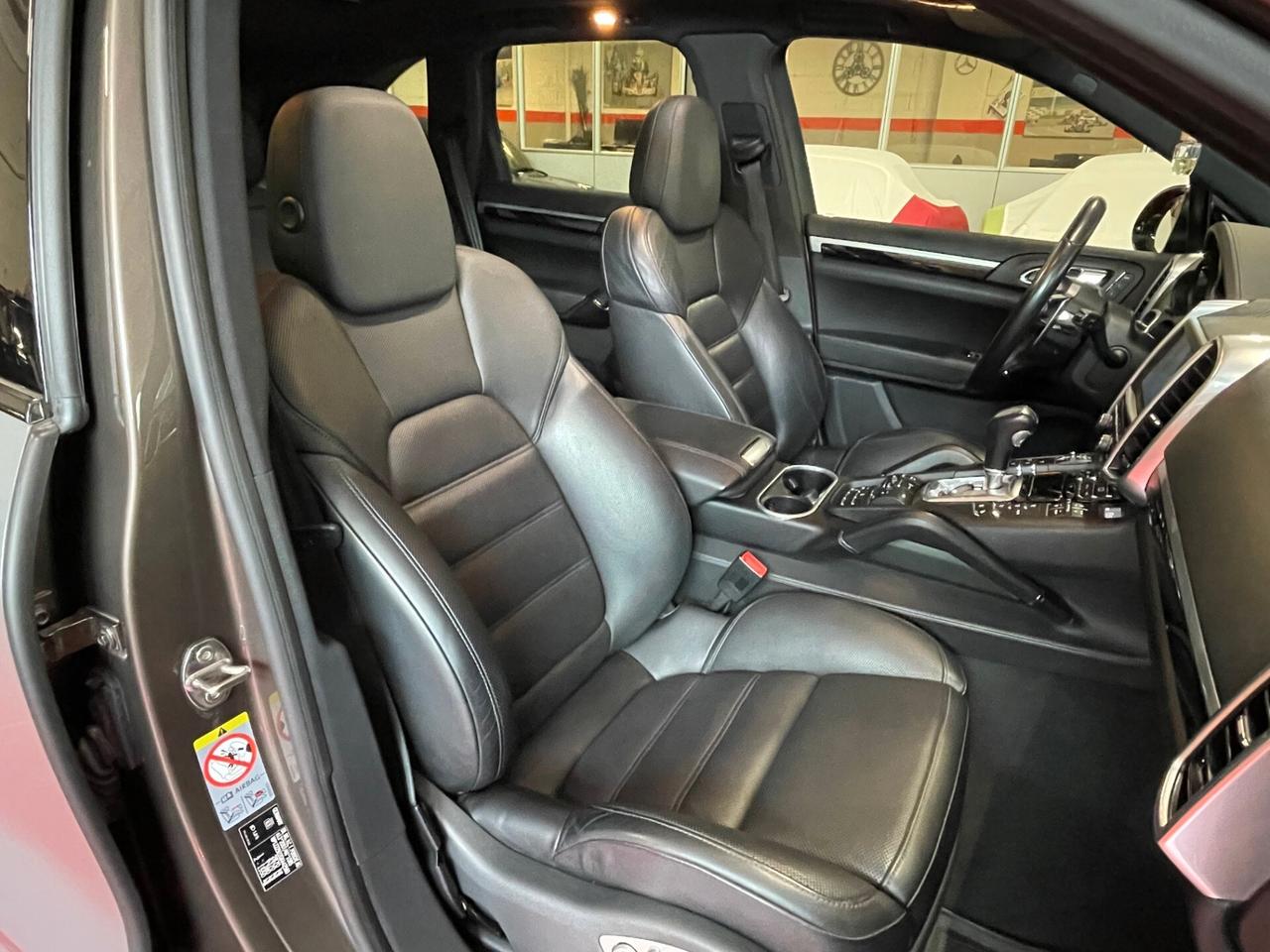 Porsche Cayenne FULL OPTIONAL