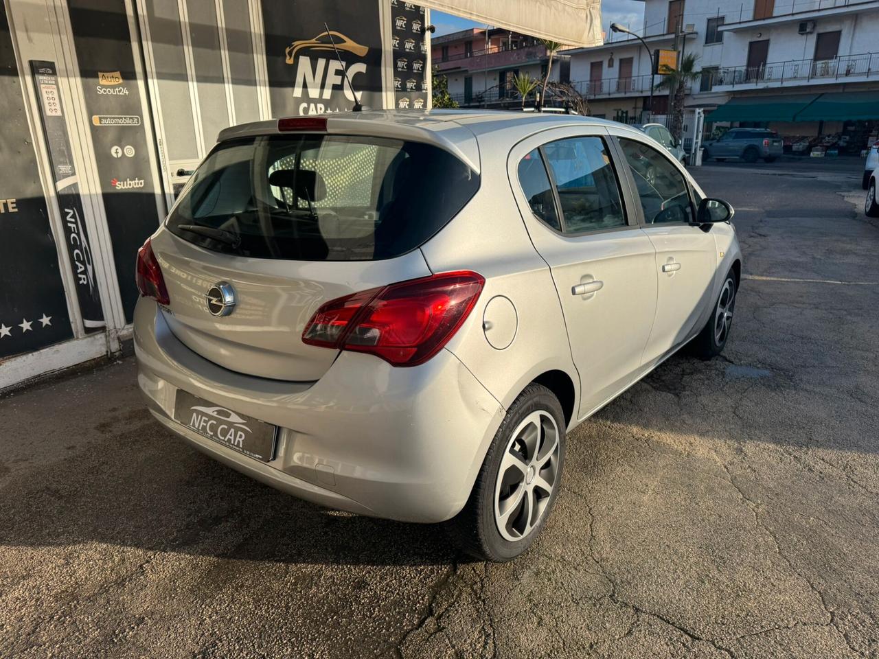 Opel Corsa 1.4 90CV GPL Tech 5 porte Cosmo