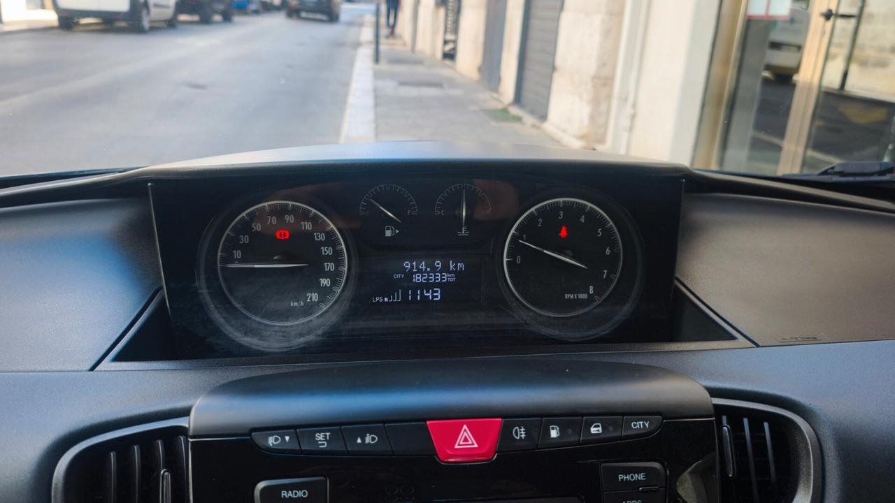 Lancia Ypsilon 1.2 69 CV GPL Ecochic Silver 2017
