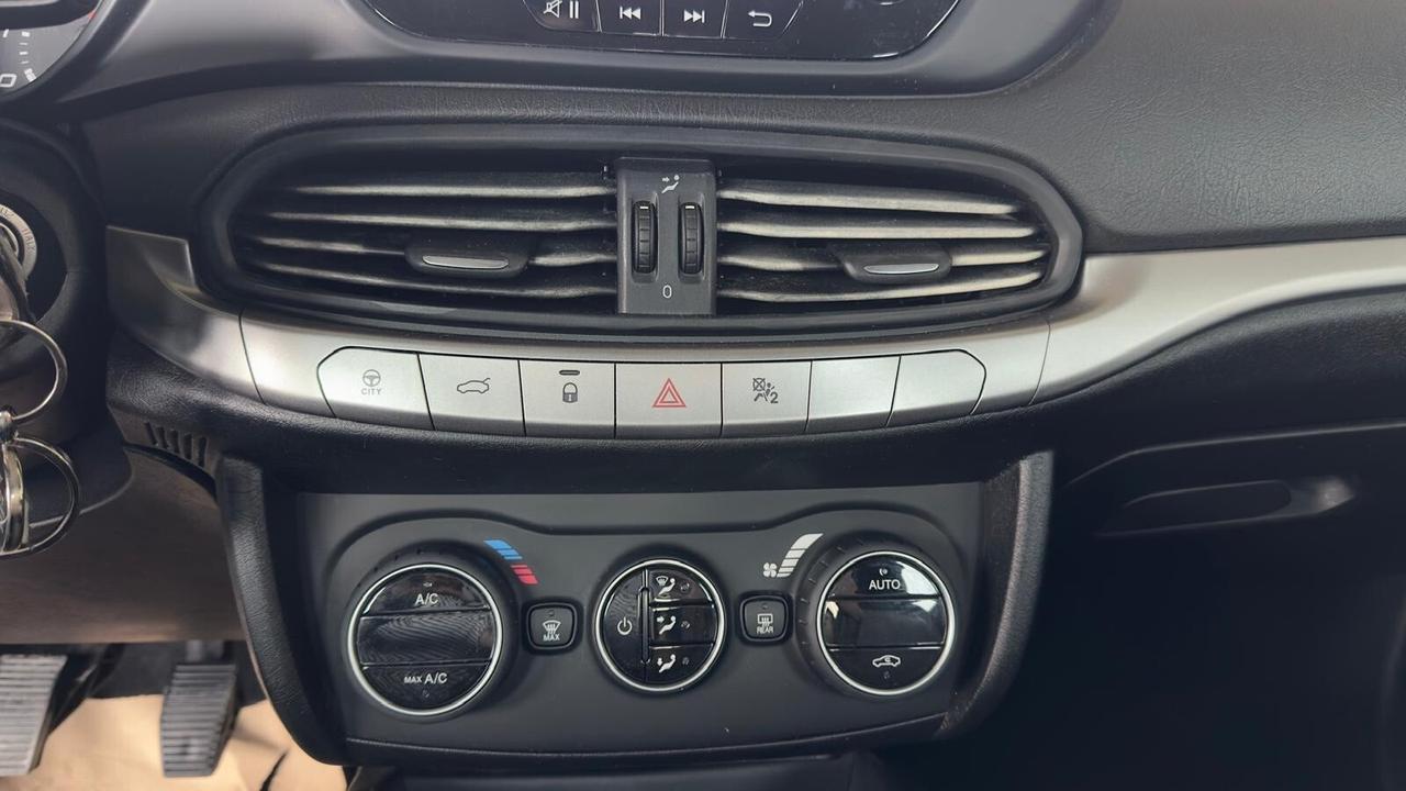 Fiat Tipo 1.4 4 porte LOUNGE