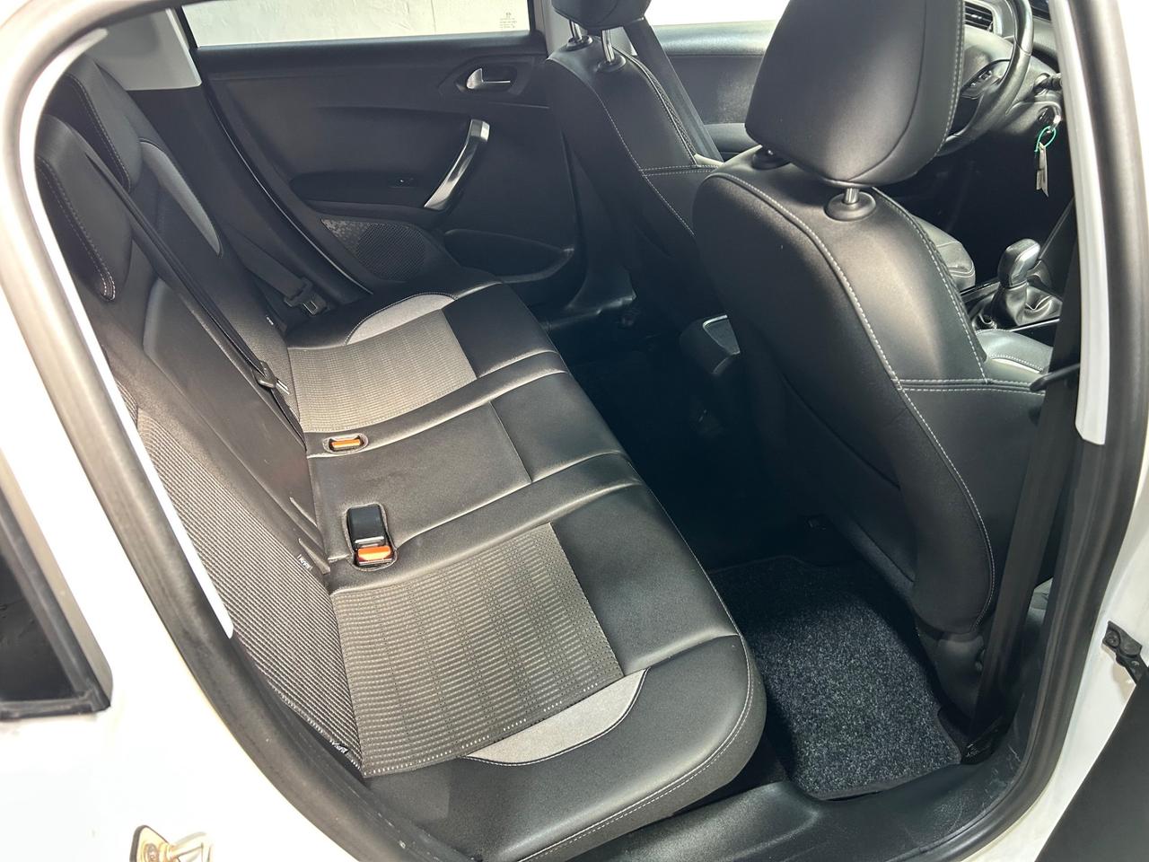 Peugeot 2008 BlueHDi 100 GT Line