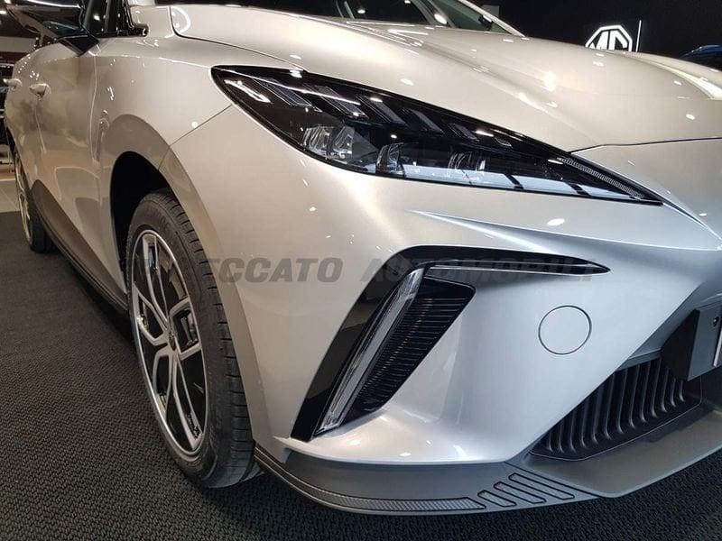 MG MG4 MG4 LUXURY 64KW - MEDAL SILVER