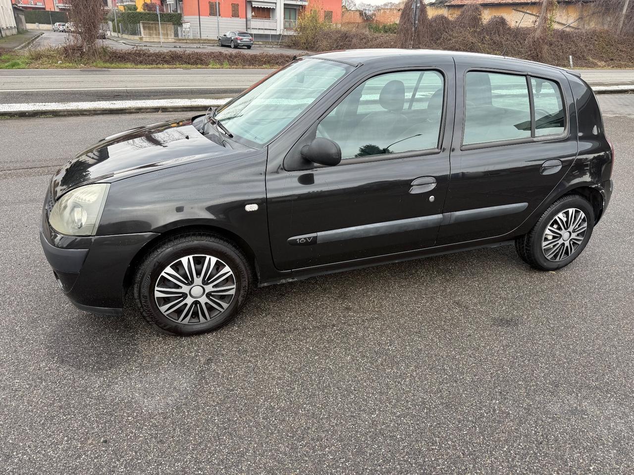 Renault Clio 1.2 16V cat 5 porte Luxe Privilège