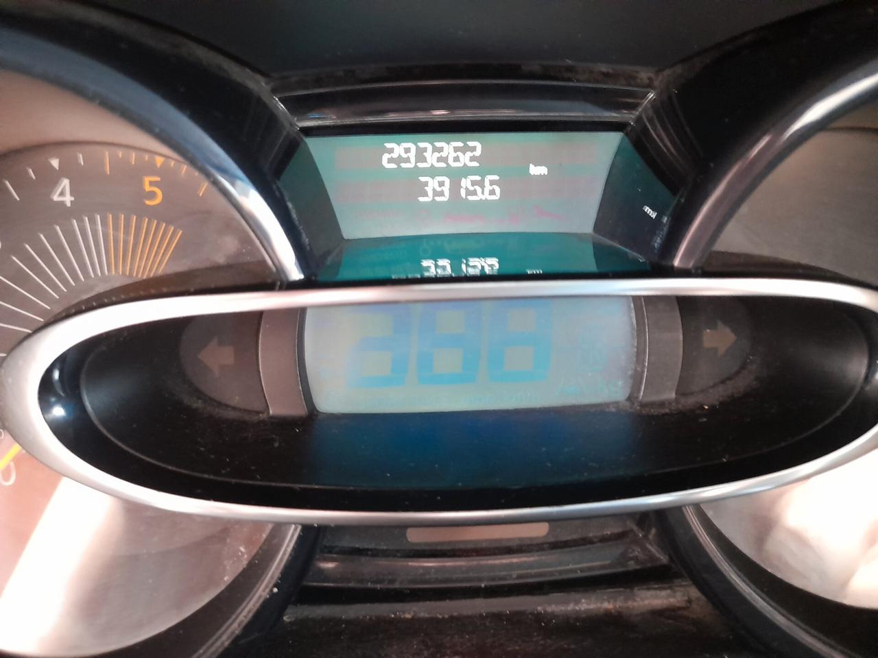 Renault Clio 1.5 DCI AUTOCARRO 2 POSTI