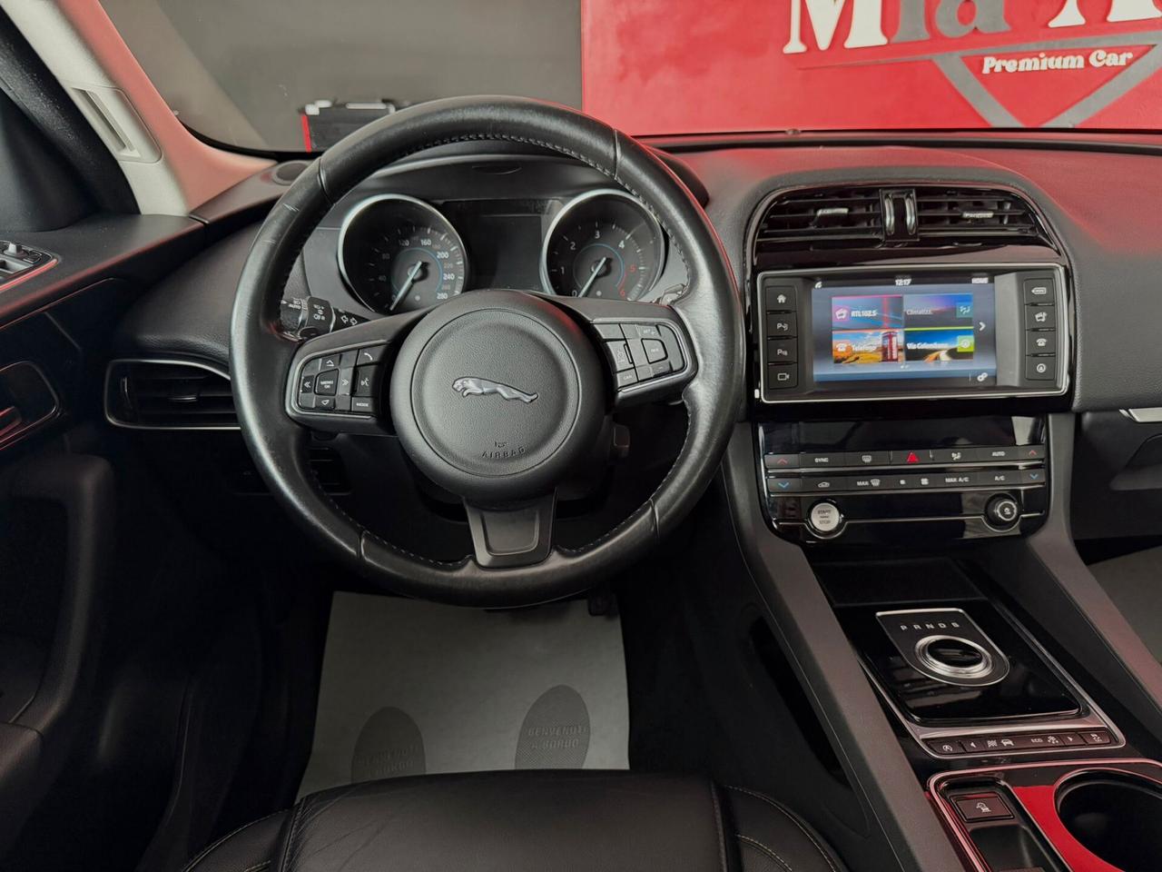 Jaguar F-Pace 2.0 D 180 CV AWD aut. Prestige