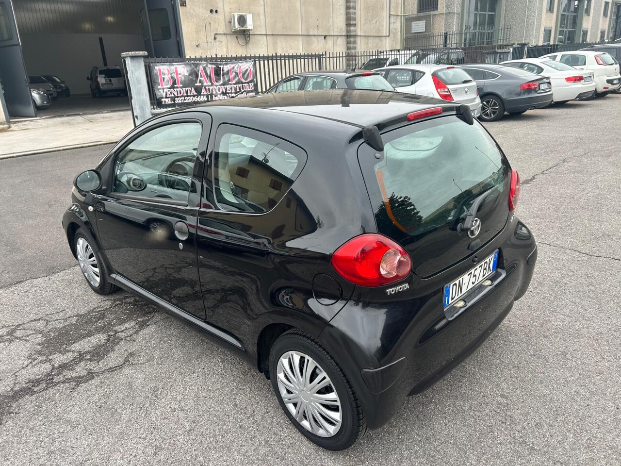 Toyota Aygo Now 1000 benzina 68cv neopatentati