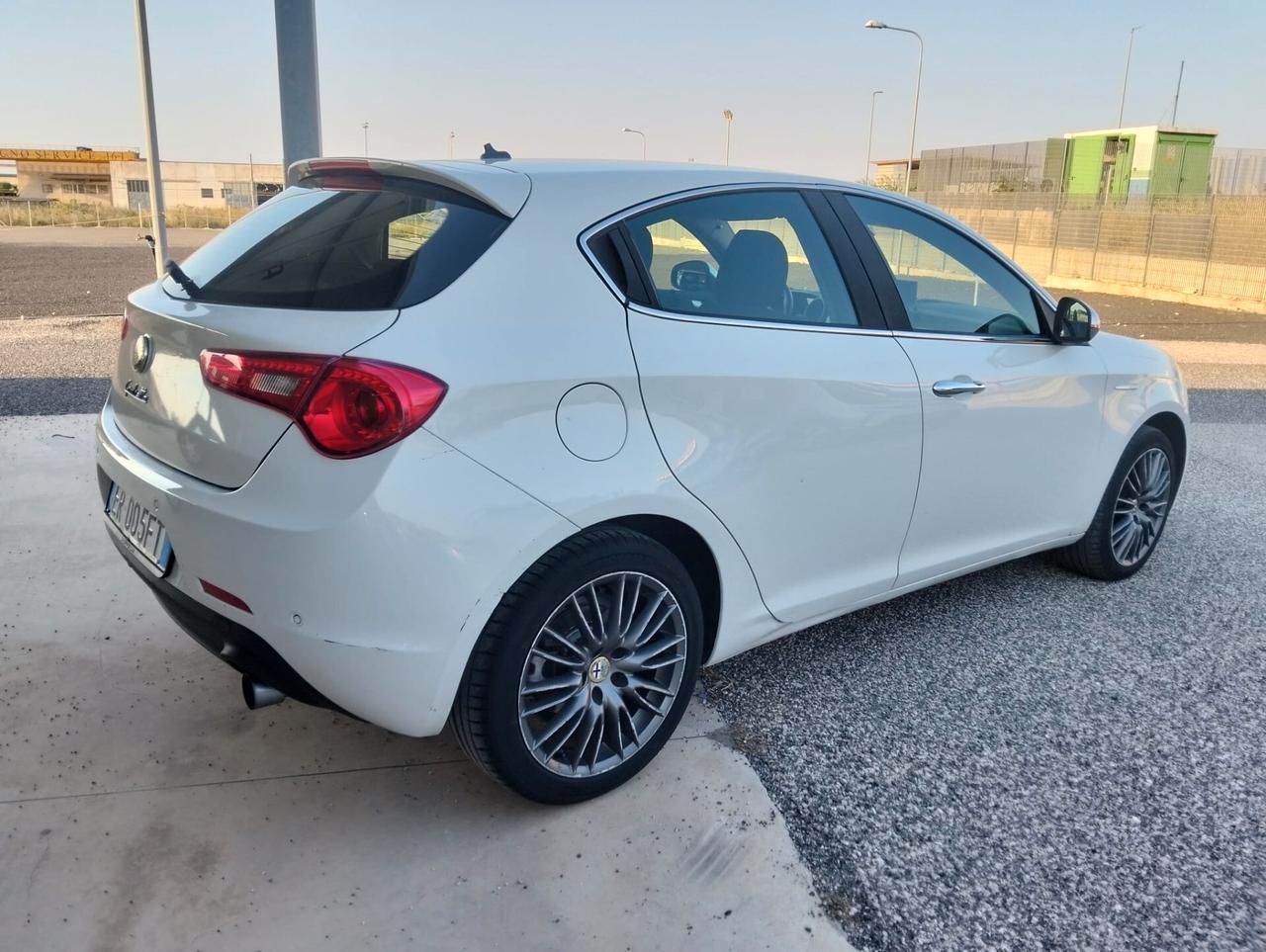 Alfa Romeo Giulietta 2.0 JTDM-2 140 CV EXCLUSIVE