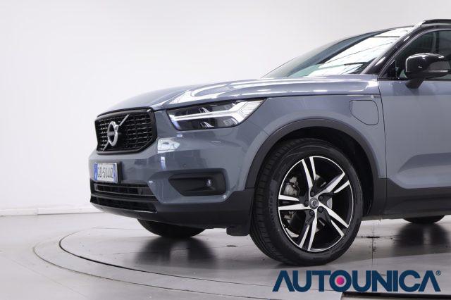 VOLVO XC40 T5 RECHARGE PLUG-IN HYBRID R-DESIGN