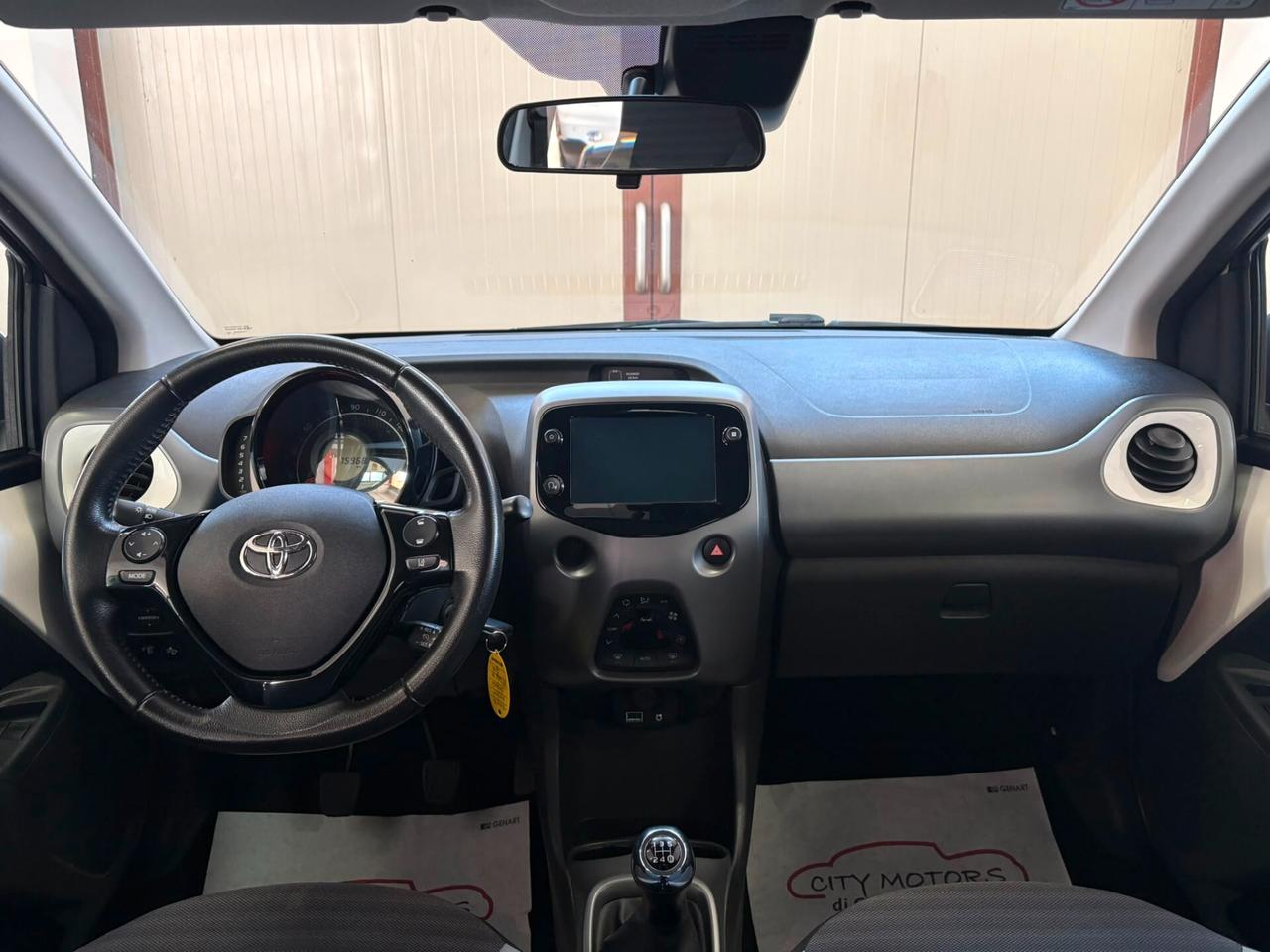 Toyota Aygo 1.0 VVT-i 69 CV 5 porte x-cool