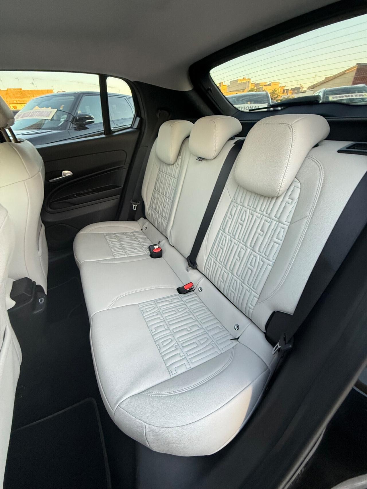 Fiat 600 Hybrid 110 CV DCT MHEV La Prima